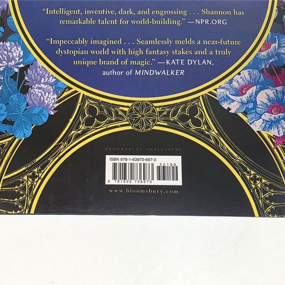 SIGNED The Dark Mirror By Samantha Shannon Hardcover Book Bone Season #5 - NEW - Picture 5 of 5